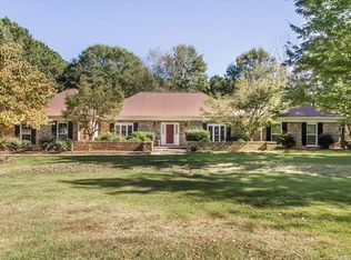 668 Cottonfield Cir, Waxhaw, NC 28173