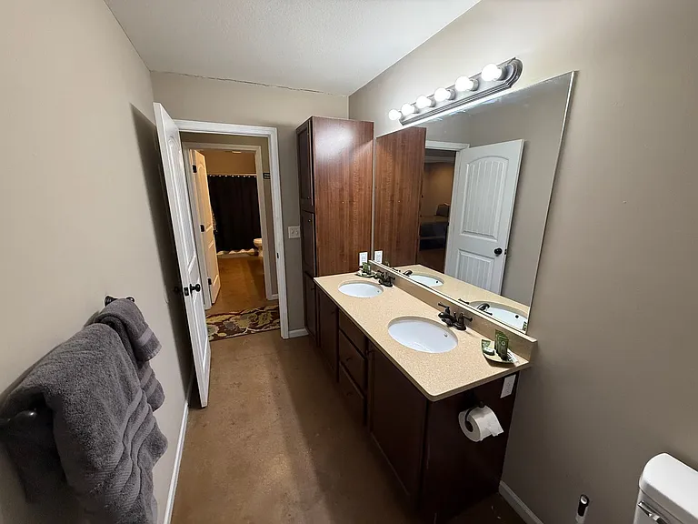1409 Paris Rd #201 — Photo 20