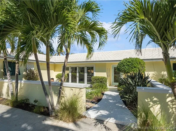 32 N River Rd, Sewalls Point, FL 34996