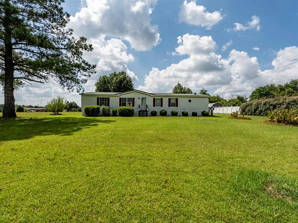107 Oakridge Dr, Americus, GA 31709