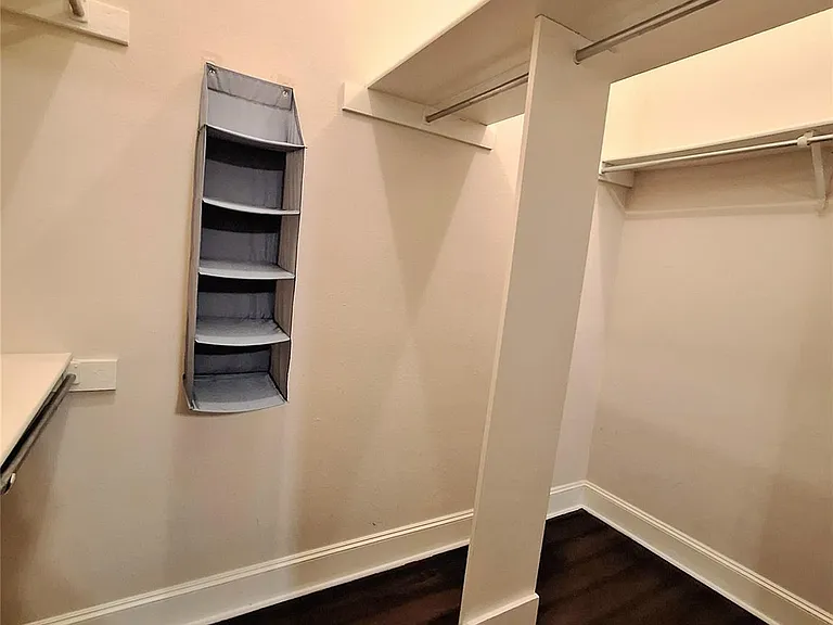 2425 Augusta Dr #4 — Photo 17