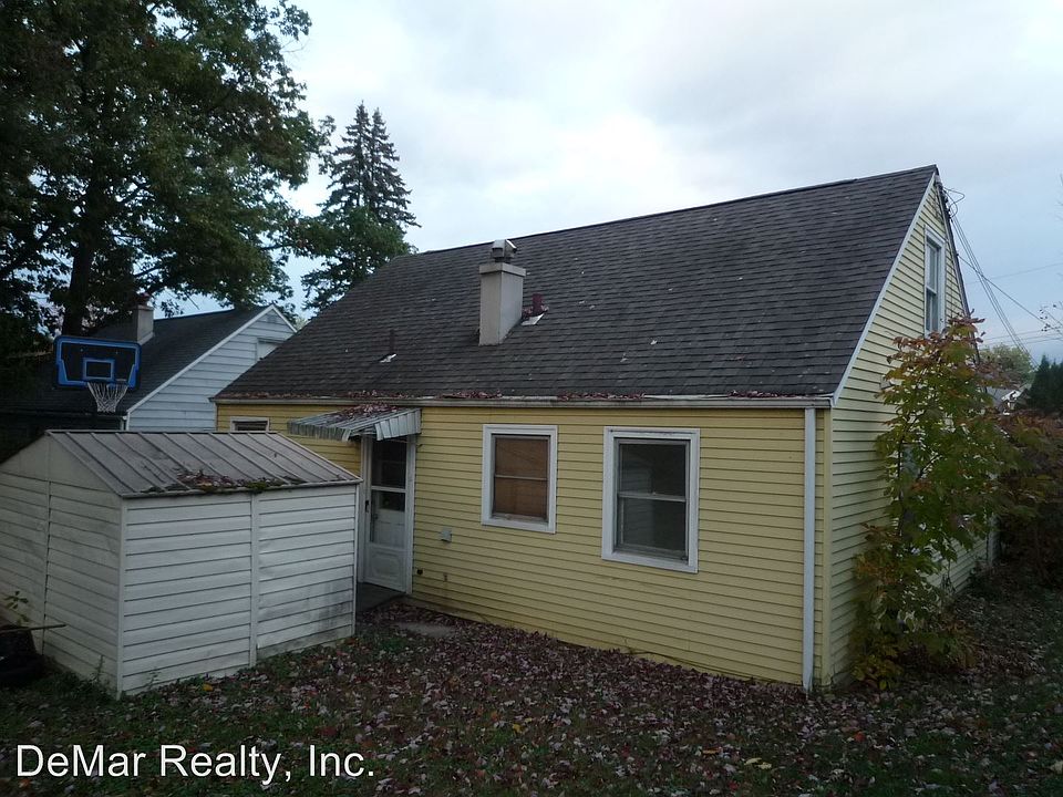 2nd image of 3446 Ambert St