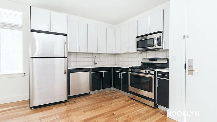 Rented by Nooklyn NYC LLC | media 4