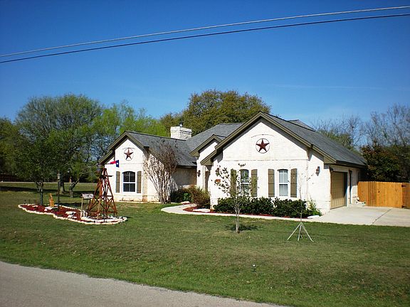 2nd image of 120 Poplar Dr