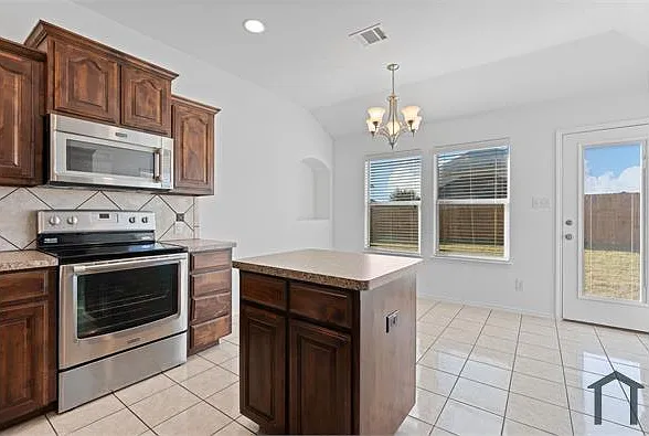 4013 Winter Springs Dr — Photo 1
