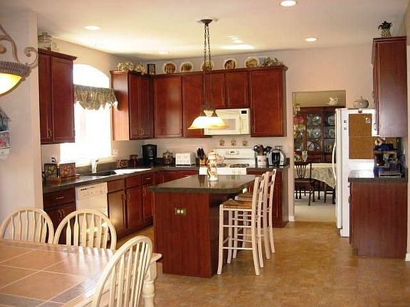 Cherry/Granite Kitchen