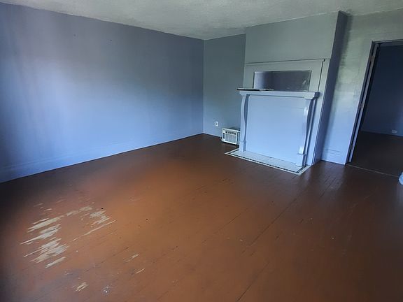 3rd image of 1119 Clark Ave