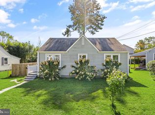 6941 Weston Rd, Falls Church, VA 22042