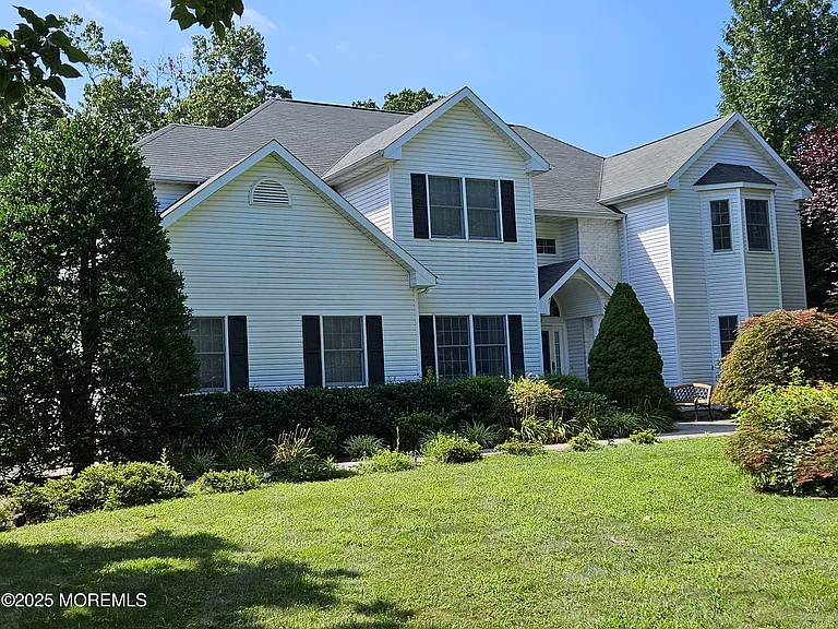 1577 Country Club Ln — Photo 5