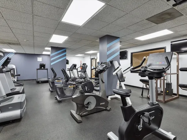 401 Harmon Cove Tower image 41 of 47