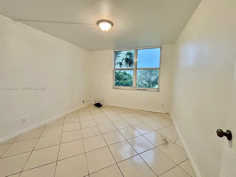 9411 Evergreen Pl #303 — Photo 12