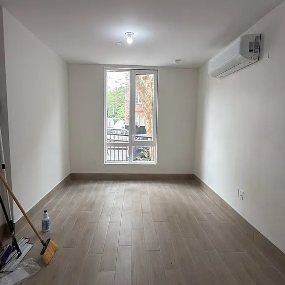 1124 Findlay Ave — Photo 5