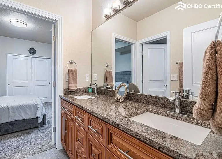 1131 S Balsam Ct — Photo 40