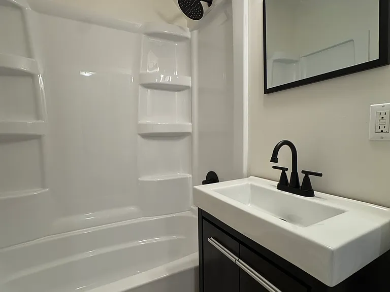 1828 Ekin Ave #2 — Photo 10
