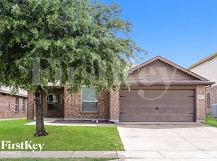 10213 S Race St, Fort Worth, TX 76140