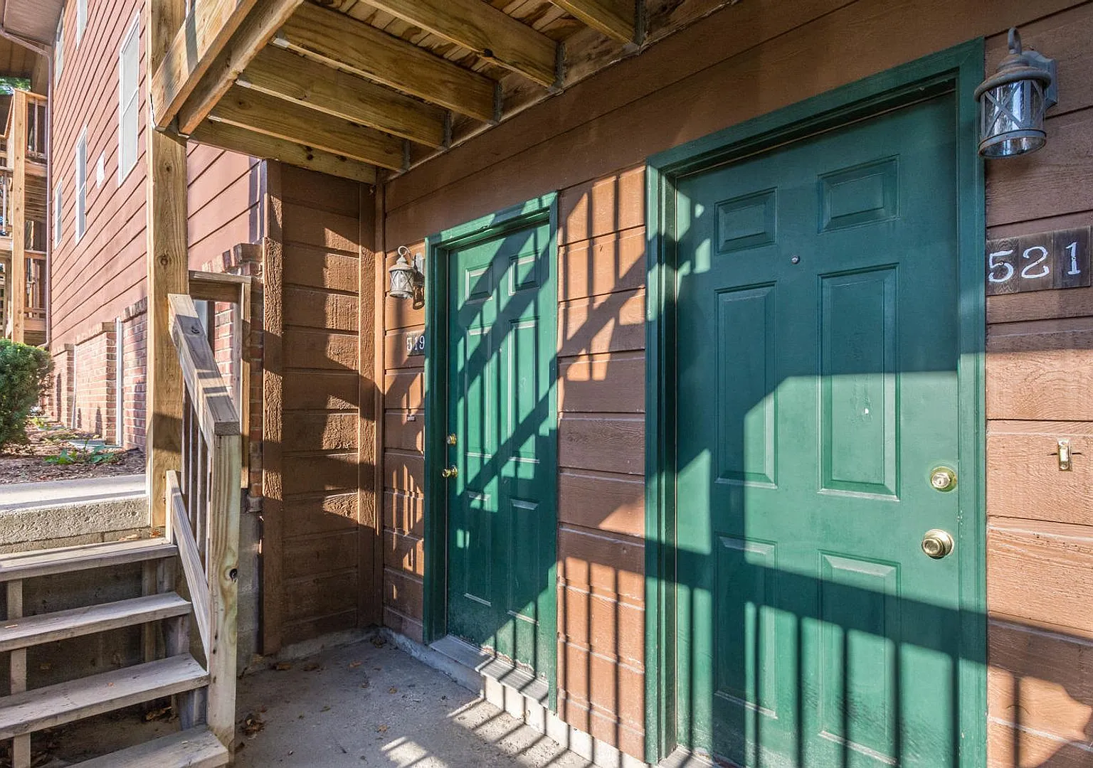 521 Henderson Crossing — Photo 1