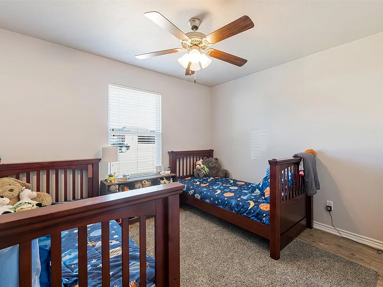 145 Ellis Ct #B — Photo 15