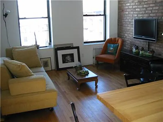 Rented by Living New York | media 16