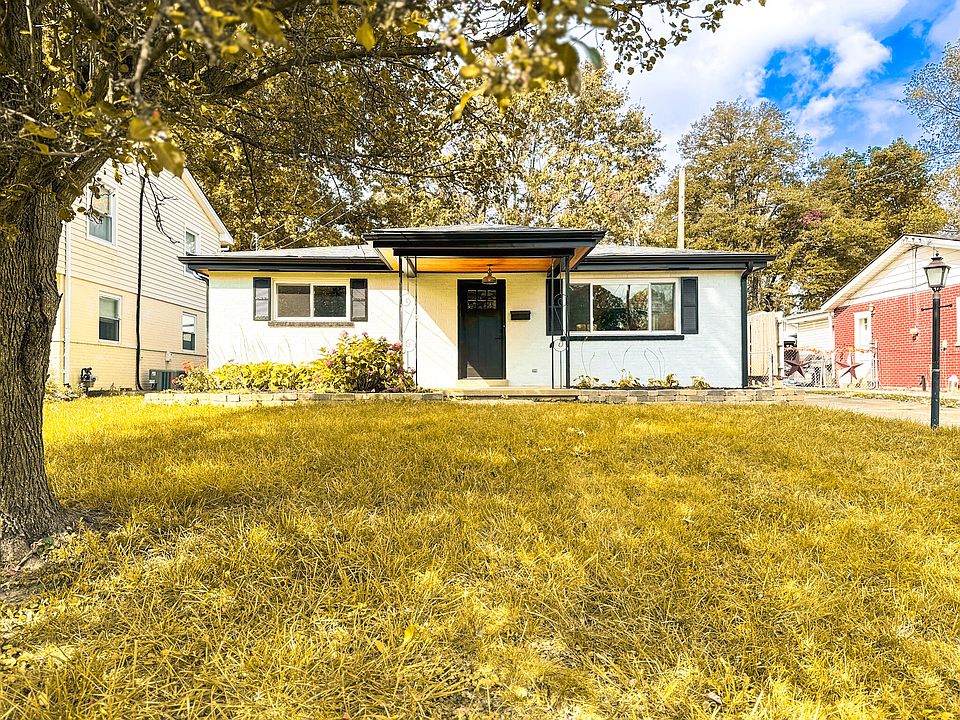1st image of 24 Sweetbriar Ave