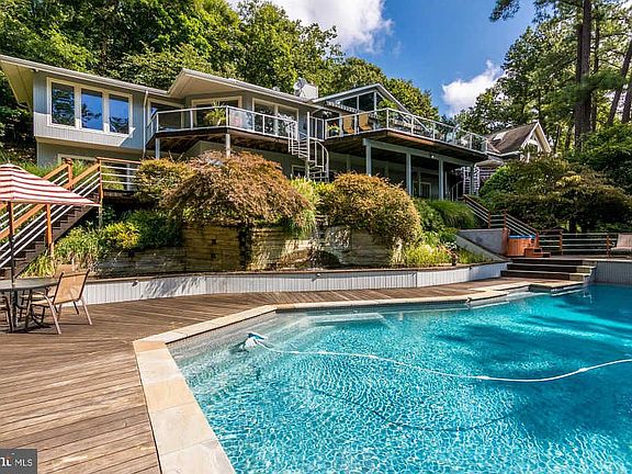 5th image of 1605 Pine Lane Retreat
