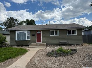 142 2nd St E, Glaslyn, SK S0M0Y0