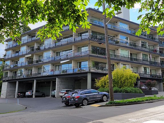 2nd image of 7050 Lincoln Park Way SW #105