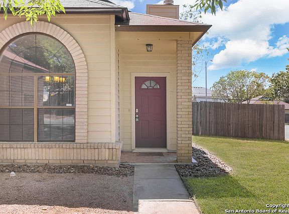 3rd image of 13051 BEACON PARK DR