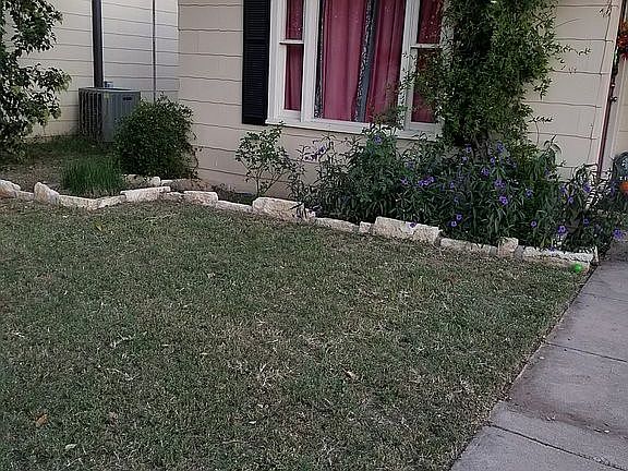 2nd image of 2417 Coleman St
