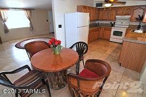 Dining to Kitchen