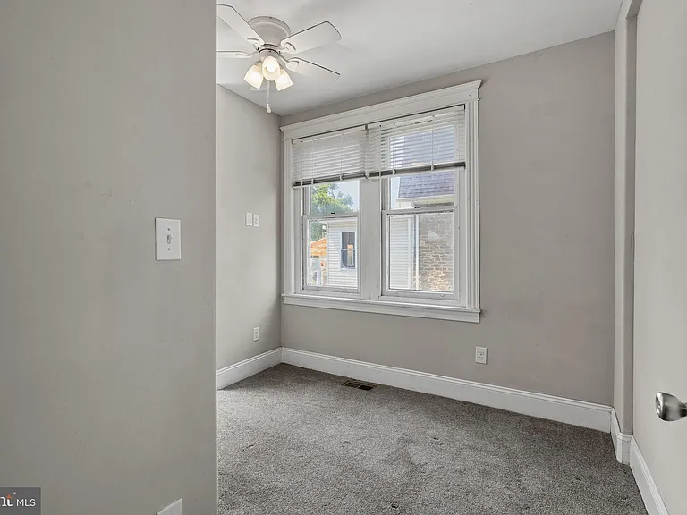 1515 Butler Pike — Photo 35