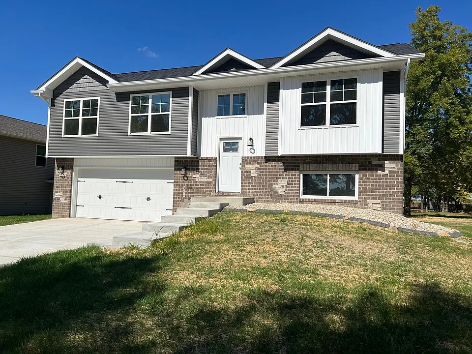 406 E Main St