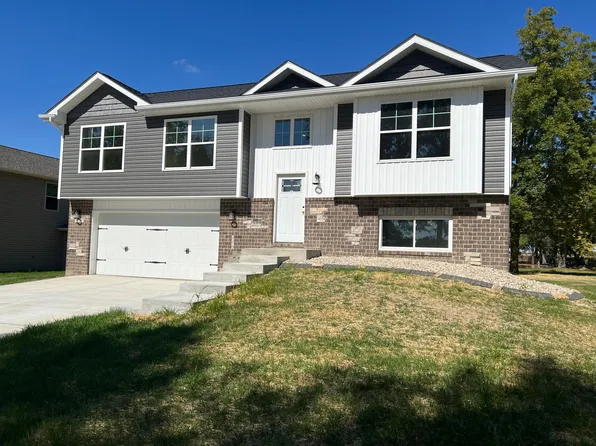 406 E Main St, Saint Jacob, IL 62281