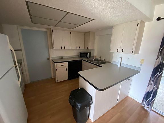 3rd image of 433 Kellstadt St