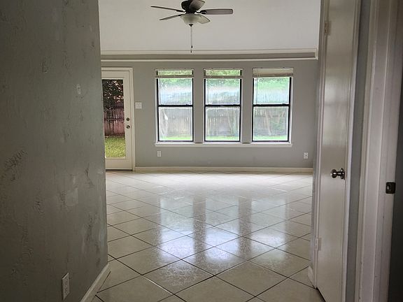 3rd image of 7904 Whitewater Ct