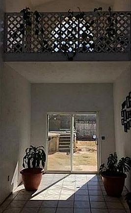 4th image of 480 Hartley Ave