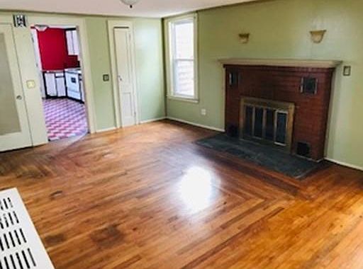 5th image of 1089 Tobey St