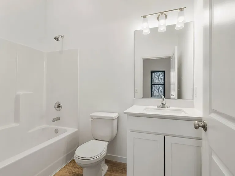 Reinbeck Apartments — Photo 34
