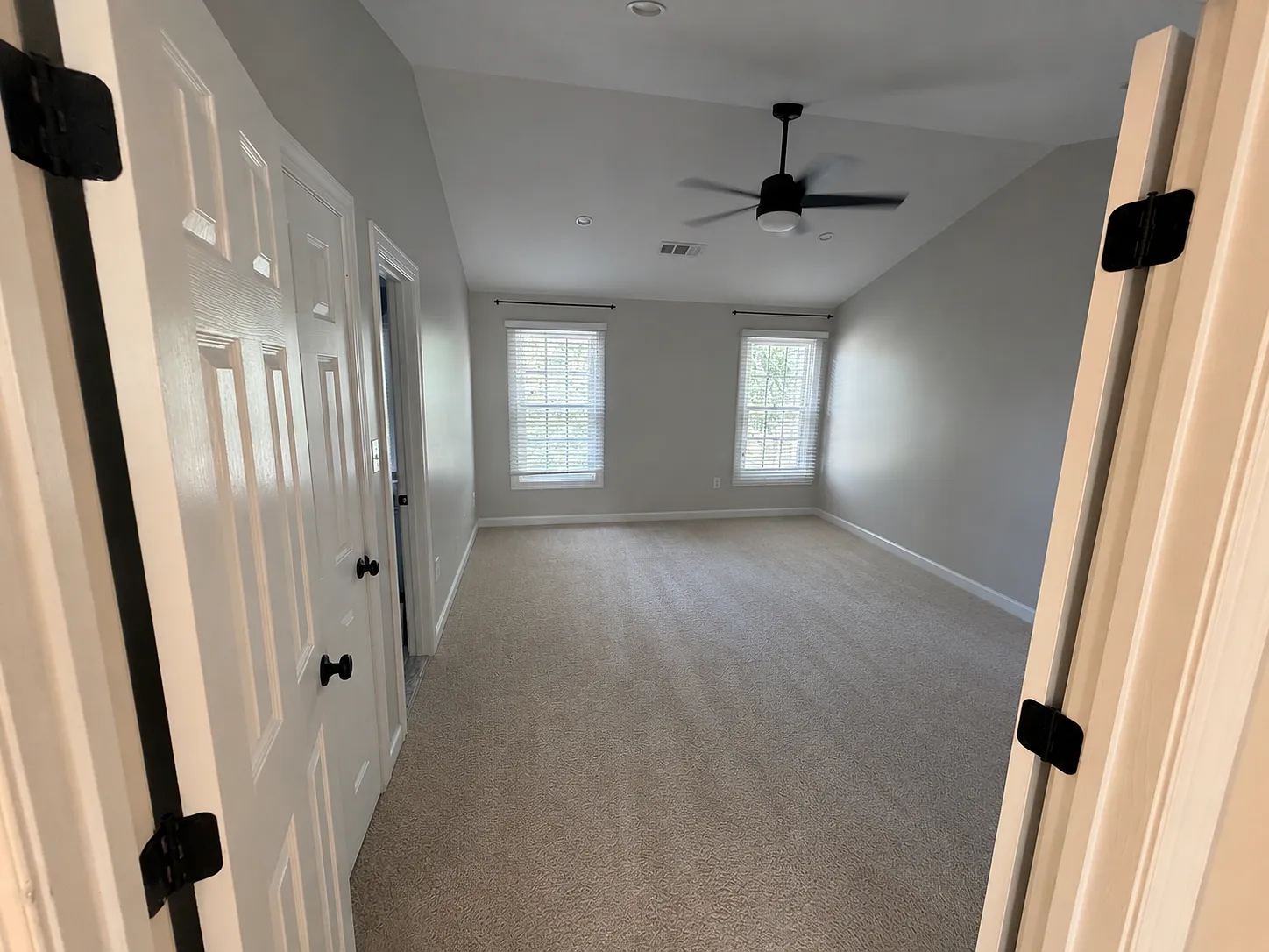 3 bed, 1640 sqft, $3,250 — Photo 4