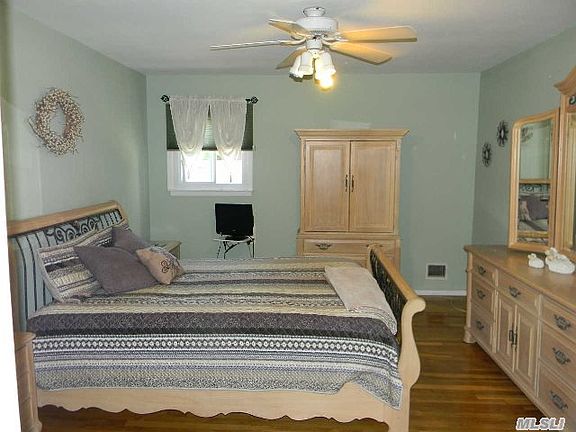 5th image of 24 Apple Tree Dr