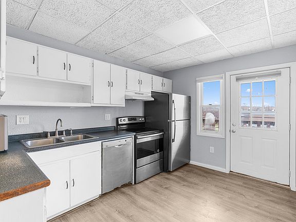 3rd image of 404 N Superior St #3