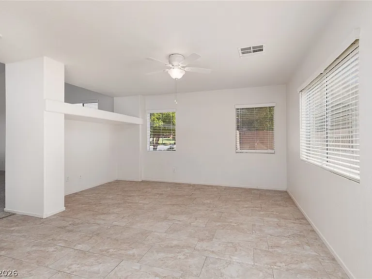 6042 Highland Gardens Dr — Photo 15