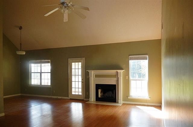 2nd image of 109 Springfield Ln