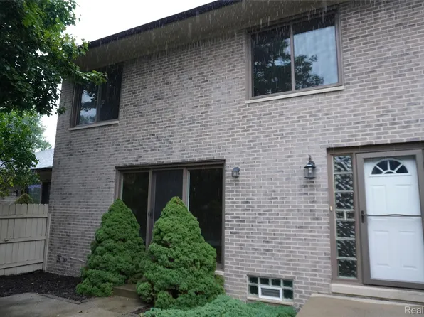 42345 E Leo St #242, Clinton Township, MI 48038