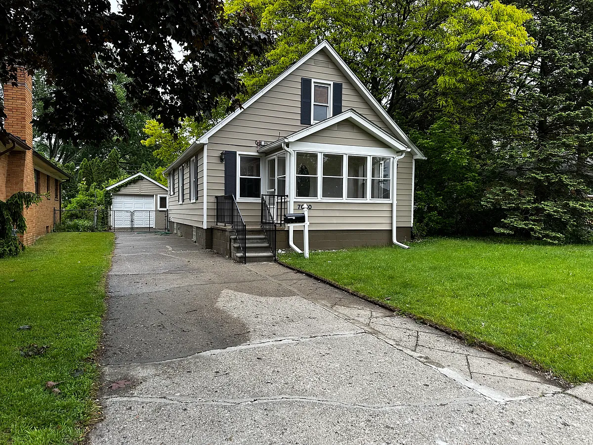 Building Photo - 7080 Highview St