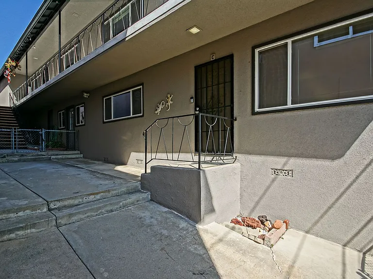 330 Bungalow Dr — Photo 5