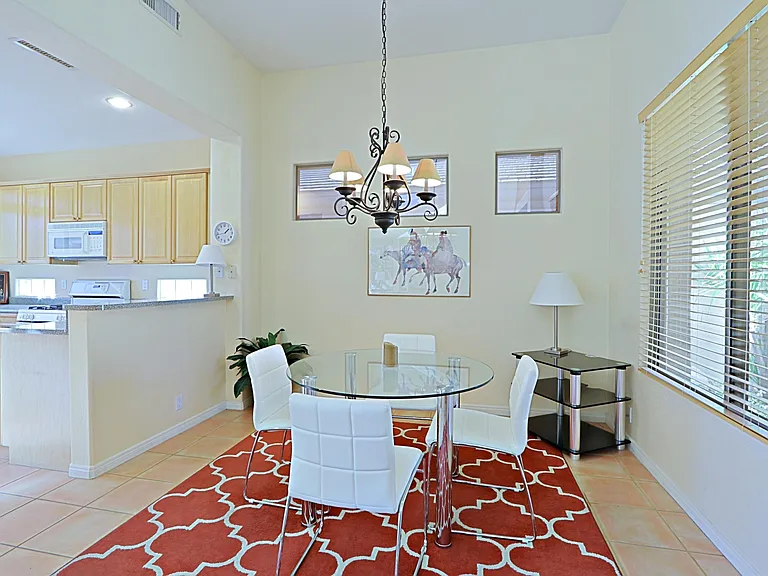6803 E Eagle Feather Rd — Photo 10