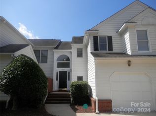 8738 Fox Chase Ln, Charlotte, NC 28269