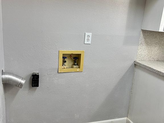 3rd image of 1210 Dover Ave Unit B