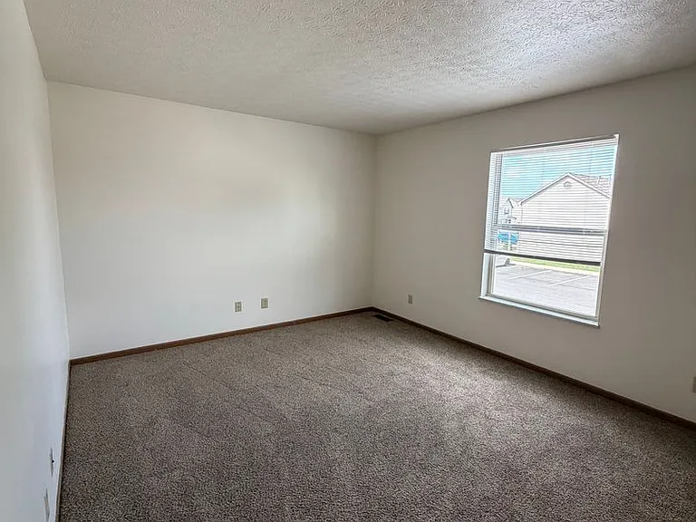 Jefferson Crossing Townhomes — Photo 32