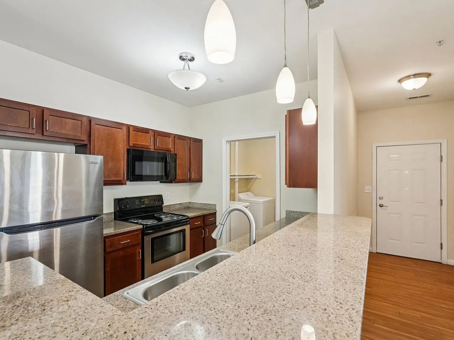 The Enclave Apartments — Photo 3